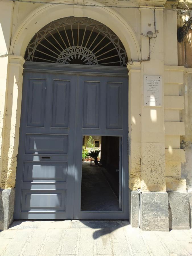 Casa Giuseppe Acomodação com café da manhã Catânia Exterior foto